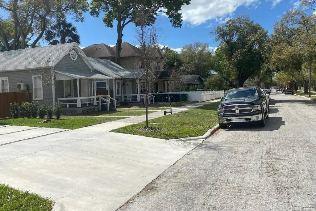 Cozy Studio Bungalow Steps To Armature Works Tampa Exterior foto